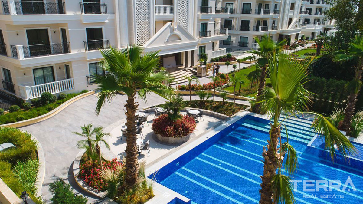 Resale Apartment in Alanya Center Only 100 m from the Beach - 58496
