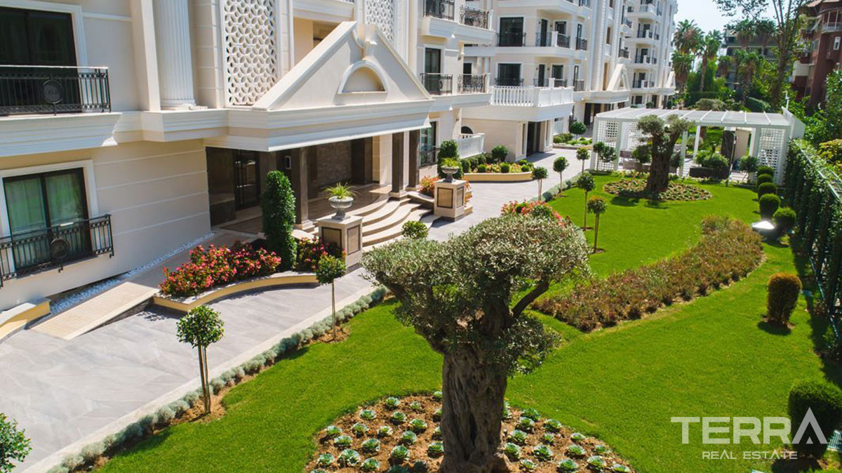 Resale Apartment in Alanya Center Only 100 m from the Beach - 58500