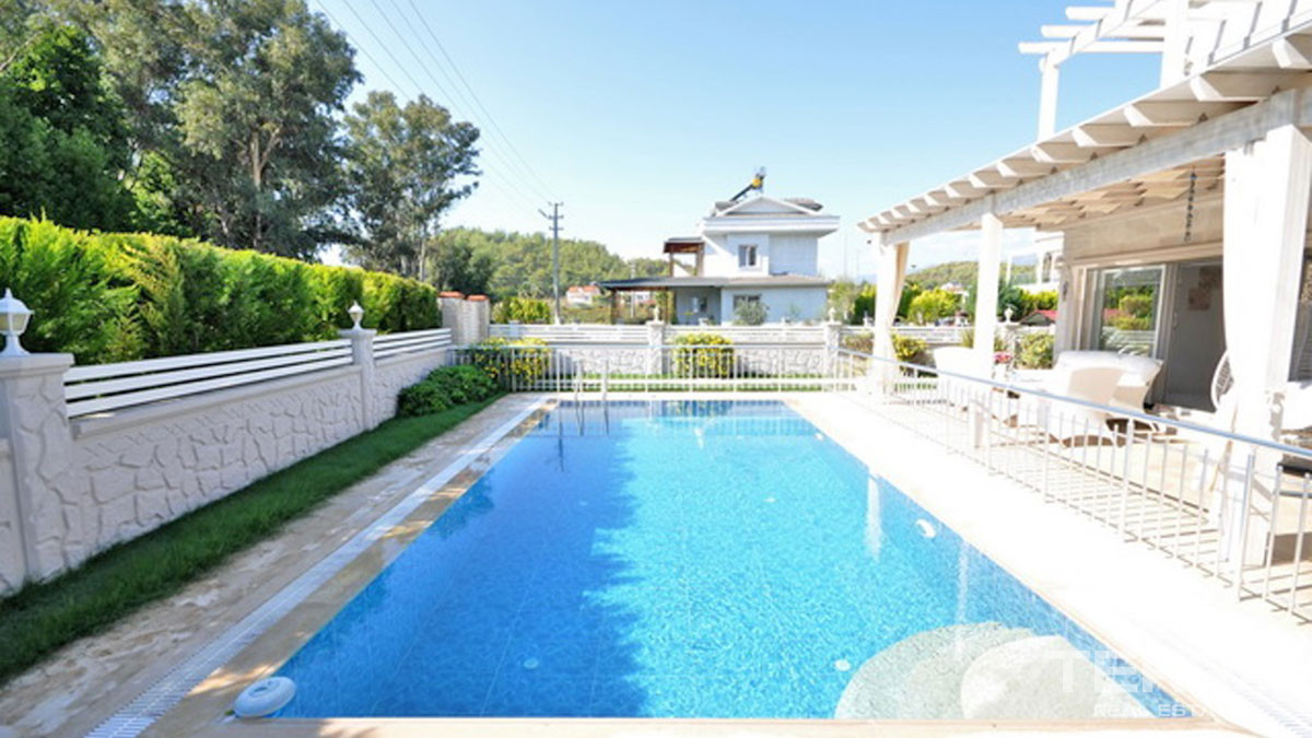 Fethiye Çalış'ta Özel Bahçeli ve Havuzlu Lüks Villa - 58734