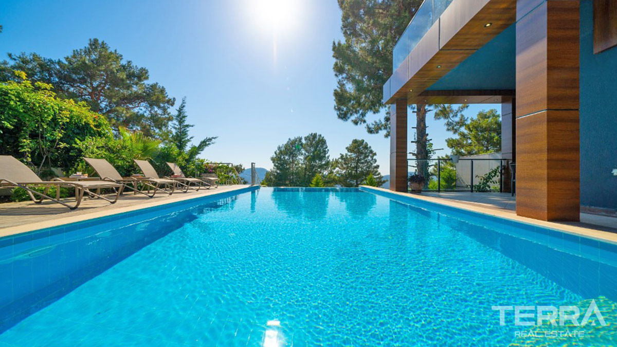 Furnished Luxury Villa with Large Garden and a Pool in Fethiye Ovacık - 59045
