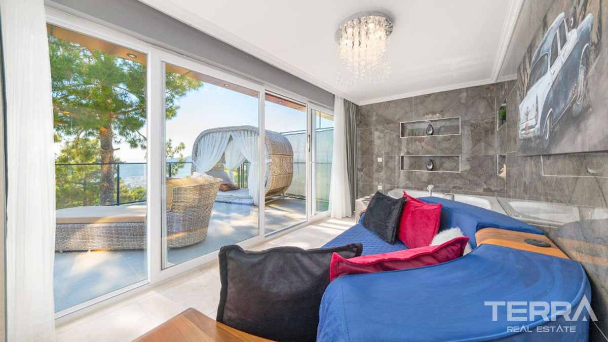 Furnished Luxury Villa with Large Garden and a Pool in Fethiye Ovacık - 59048
