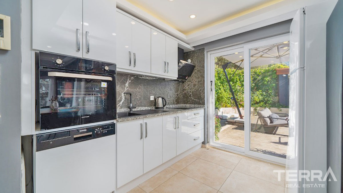 Furnished Luxury Villa with Large Garden and a Pool in Fethiye Ovacık - 59052