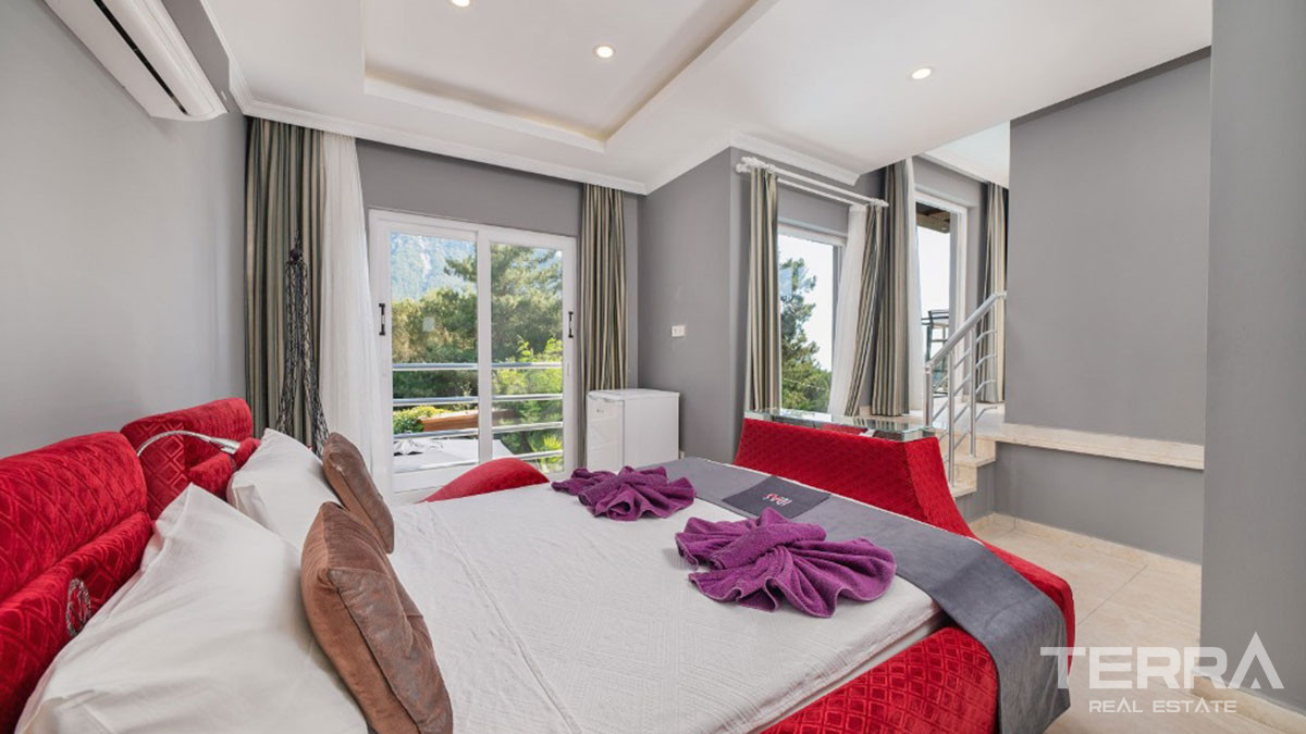 Furnished Luxury Villa with Large Garden and a Pool in Fethiye Ovacık - 59055