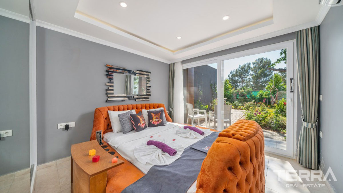 Furnished Luxury Villa with Large Garden and a Pool in Fethiye Ovacık - 59056