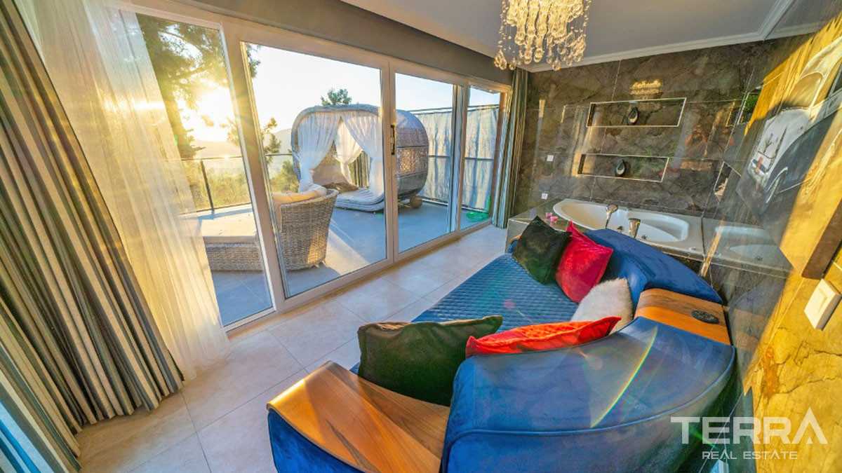 Furnished Luxury Villa with Large Garden and a Pool in Fethiye Ovacık - 59057