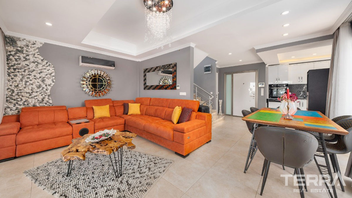 Furnished Luxury Villa with Large Garden and a Pool in Fethiye Ovacık - 59059
