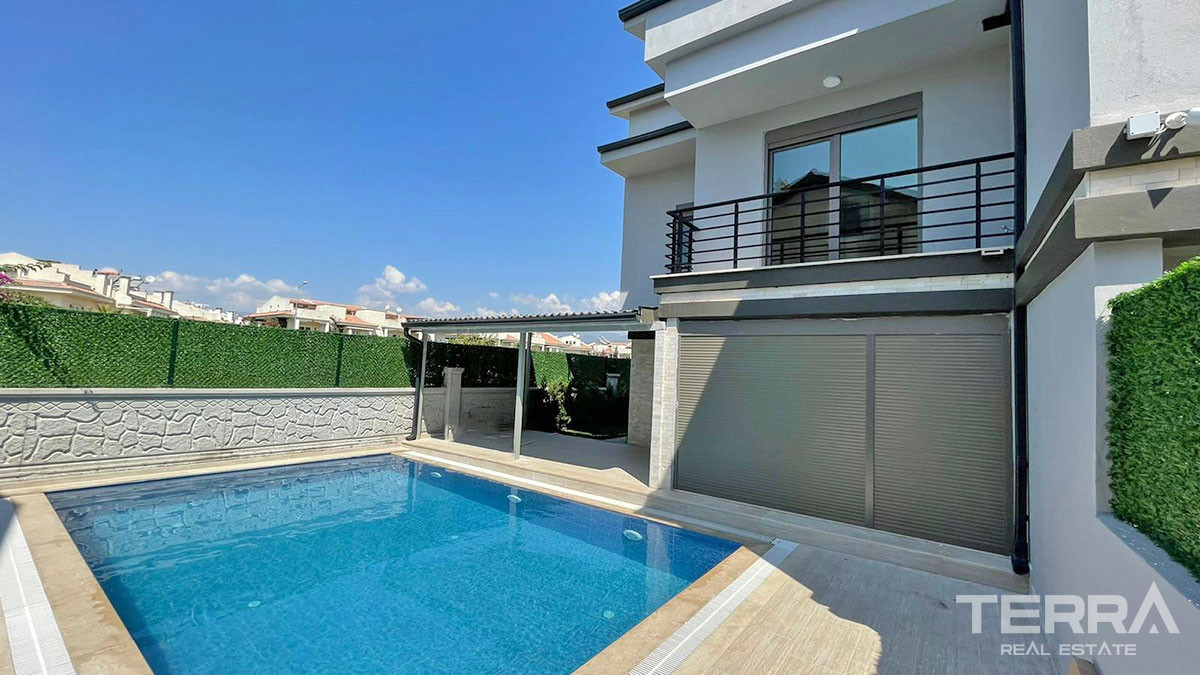 Semi Detached Luxury Villa Close to the Beach in Fethiye Çalış - 59065