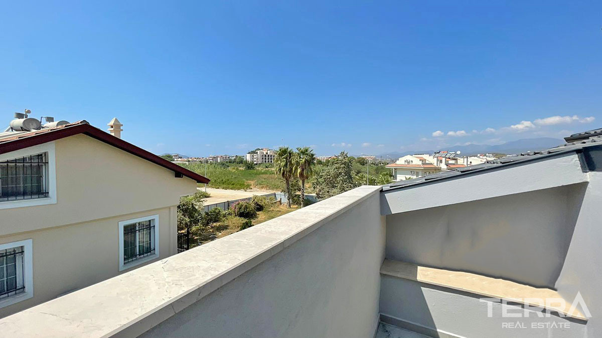 Semi Detached Luxury Villa Close to the Beach in Fethiye Çalış - 59070