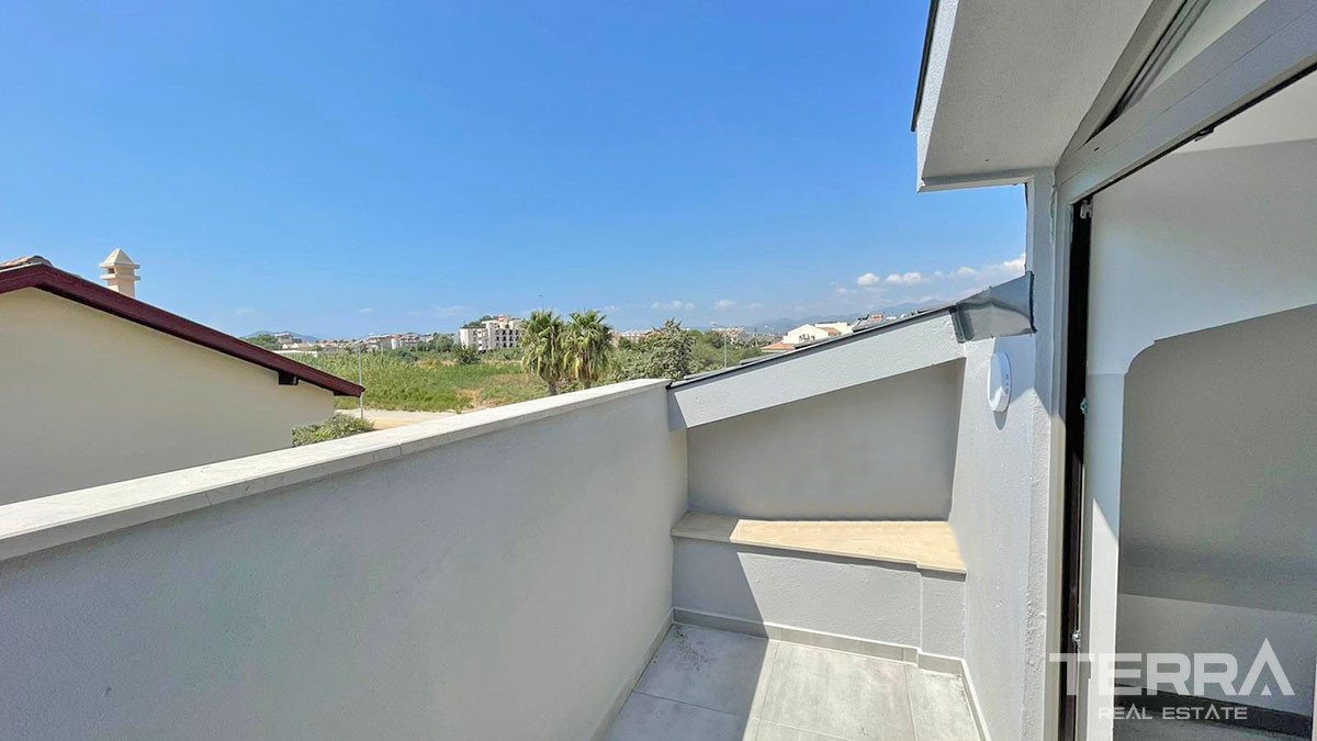 Semi Detached Luxury Villa Close to the Beach in Fethiye Çalış - 59082