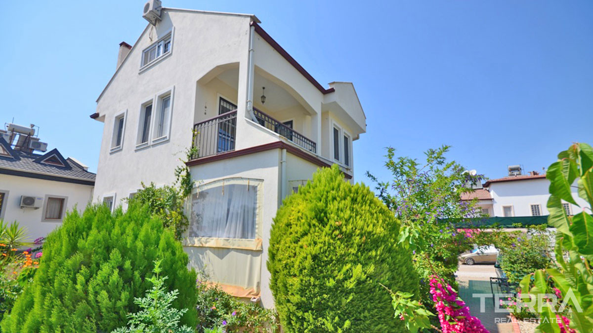 Large Detached Bargain Villa with Shared Pool in Çalış Fethiye - 59100