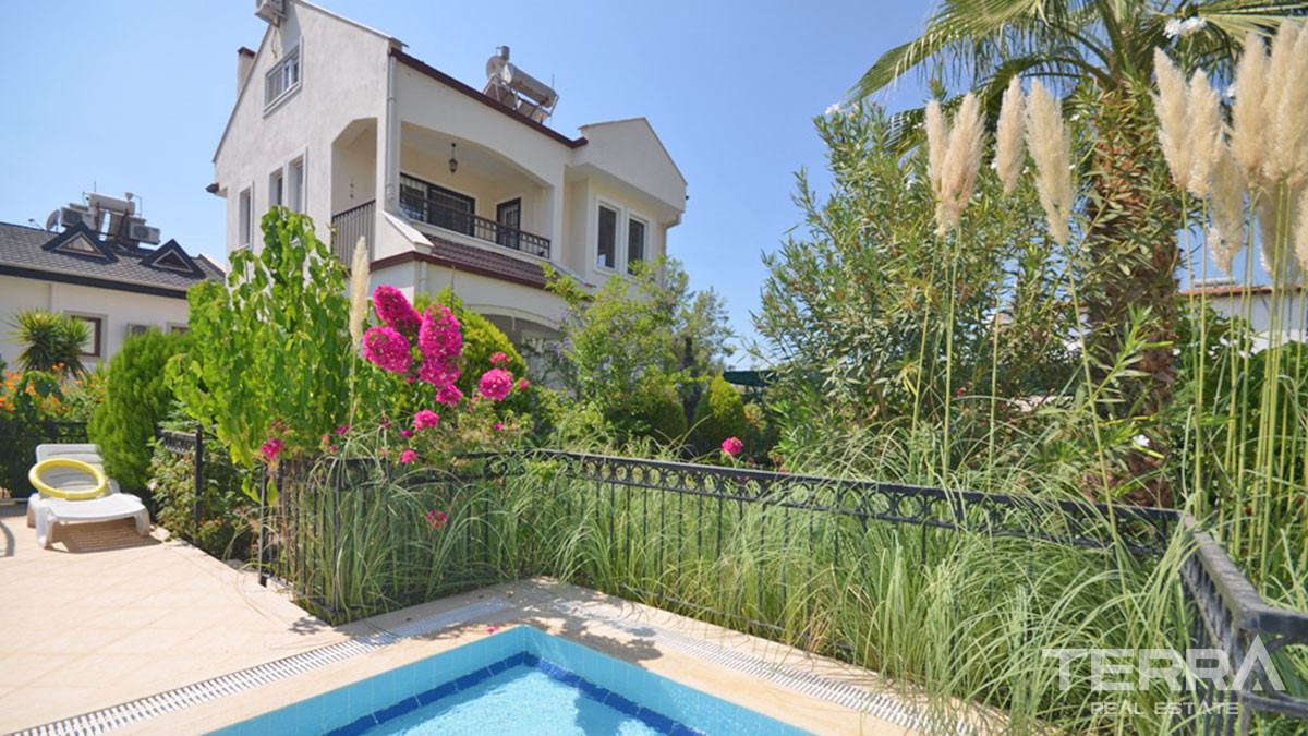 Large Detached Bargain Villa with Shared Pool in Çalış Fethiye - 59101