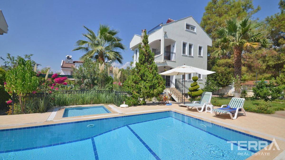 Large Detached Bargain Villa with Shared Pool in Çalış Fethiye - 59110