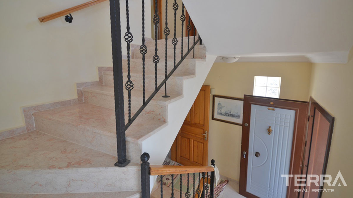 Large Detached Bargain Villa with Shared Pool in Çalış Fethiye - 59125