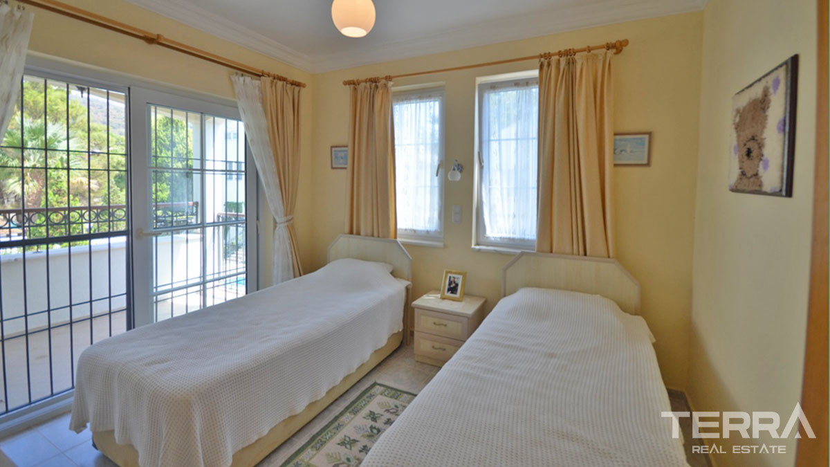 Large Detached Bargain Villa with Shared Pool in Çalış Fethiye - 59126
