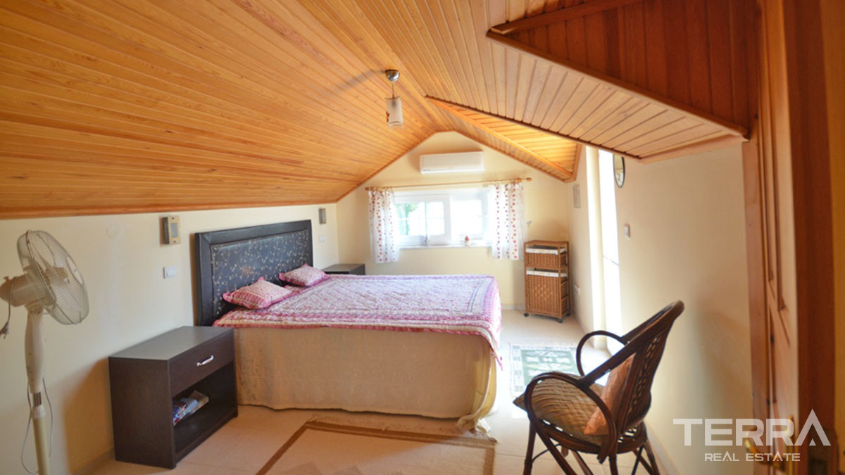Large Detached Bargain Villa with Shared Pool in Çalış Fethiye - 59135