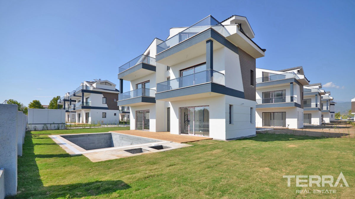 Luxury Villas Walking Distance to the Beach in Fethiye, Çaliş - 59229