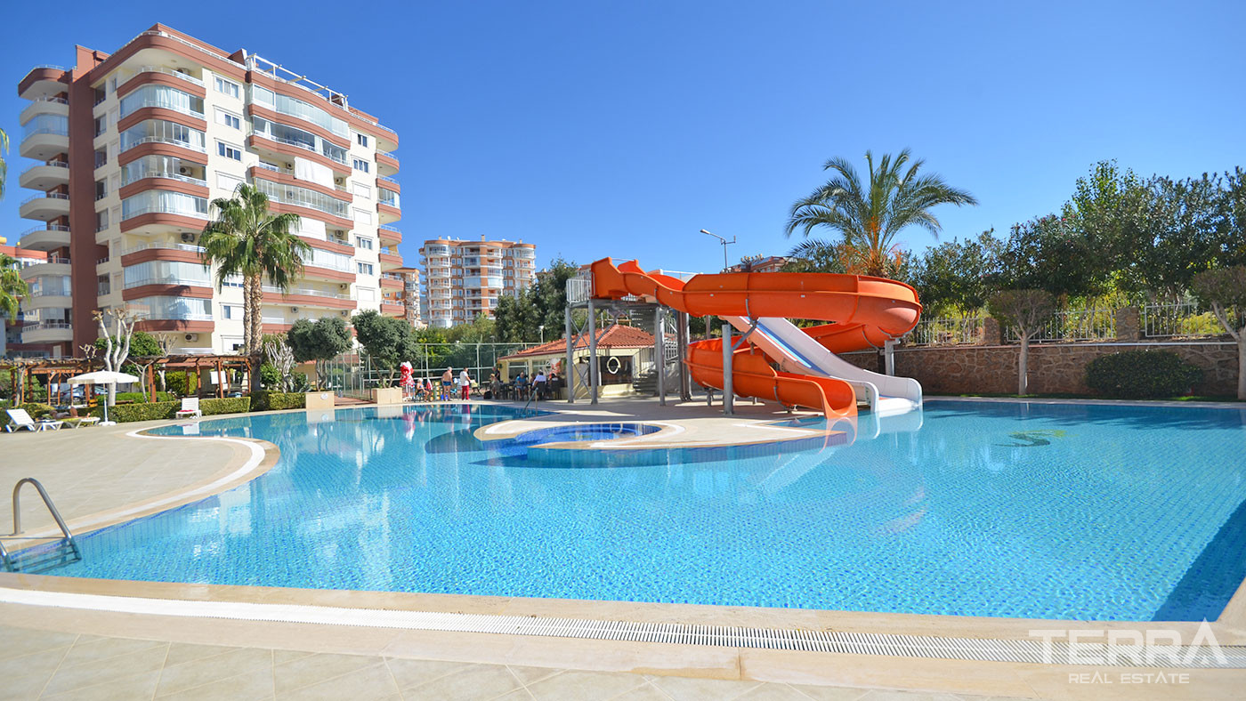 Furnished 2 Bedroom Apartment with Swimming Pool in Alanya Tosmur