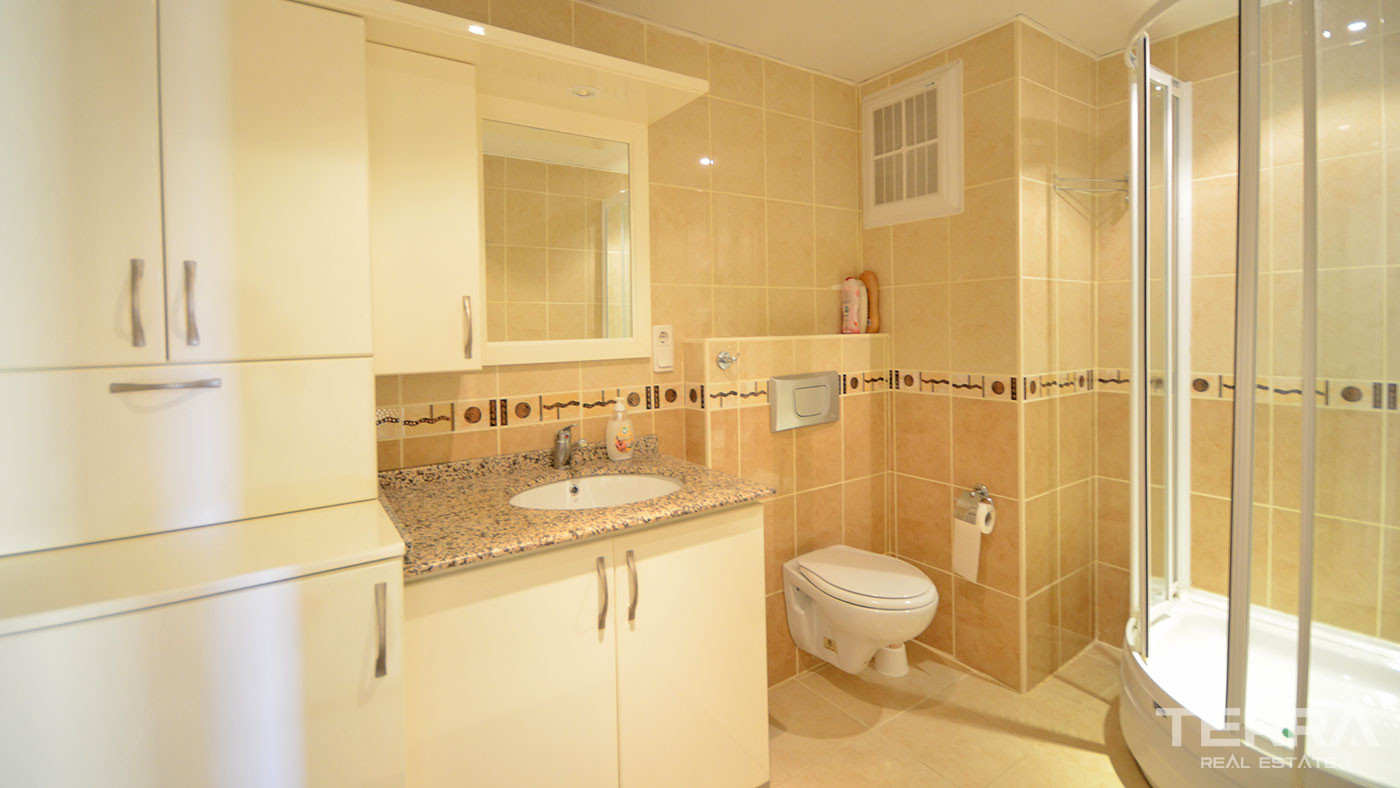 Furnished 2 Bedroom Apartment with Swimming Pool in Alanya Tosmur - 60553