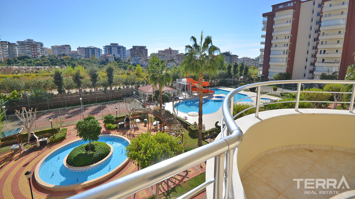 Furnished 2 Bedroom Apartment with Swimming Pool in Alanya Tosmur - 60556