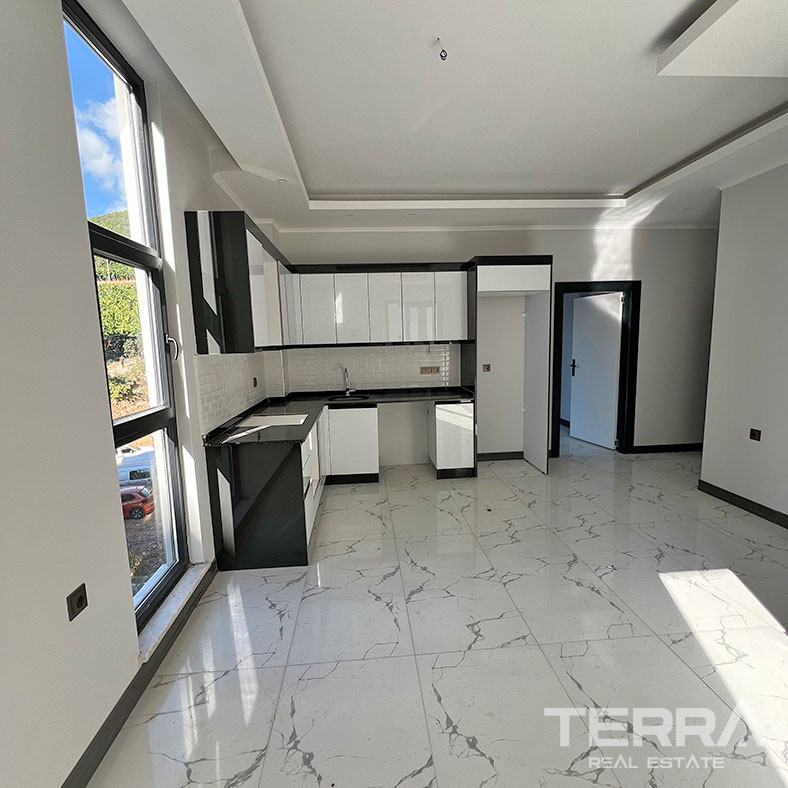 Centrally Located Apartments in Alanya with City and Landscape View - 99487