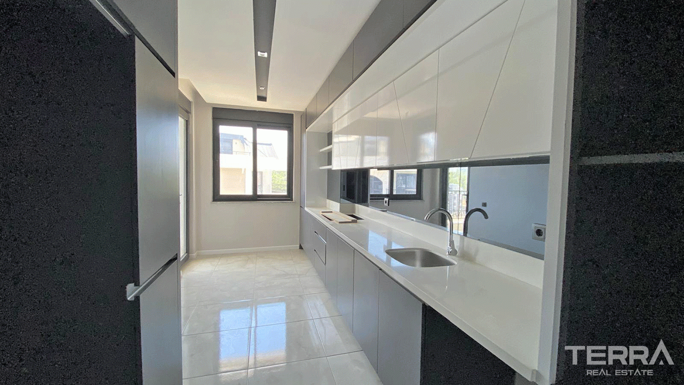 Spacious Apartments in Alanya Oba in the Luxury Complex with Amenities - 97971