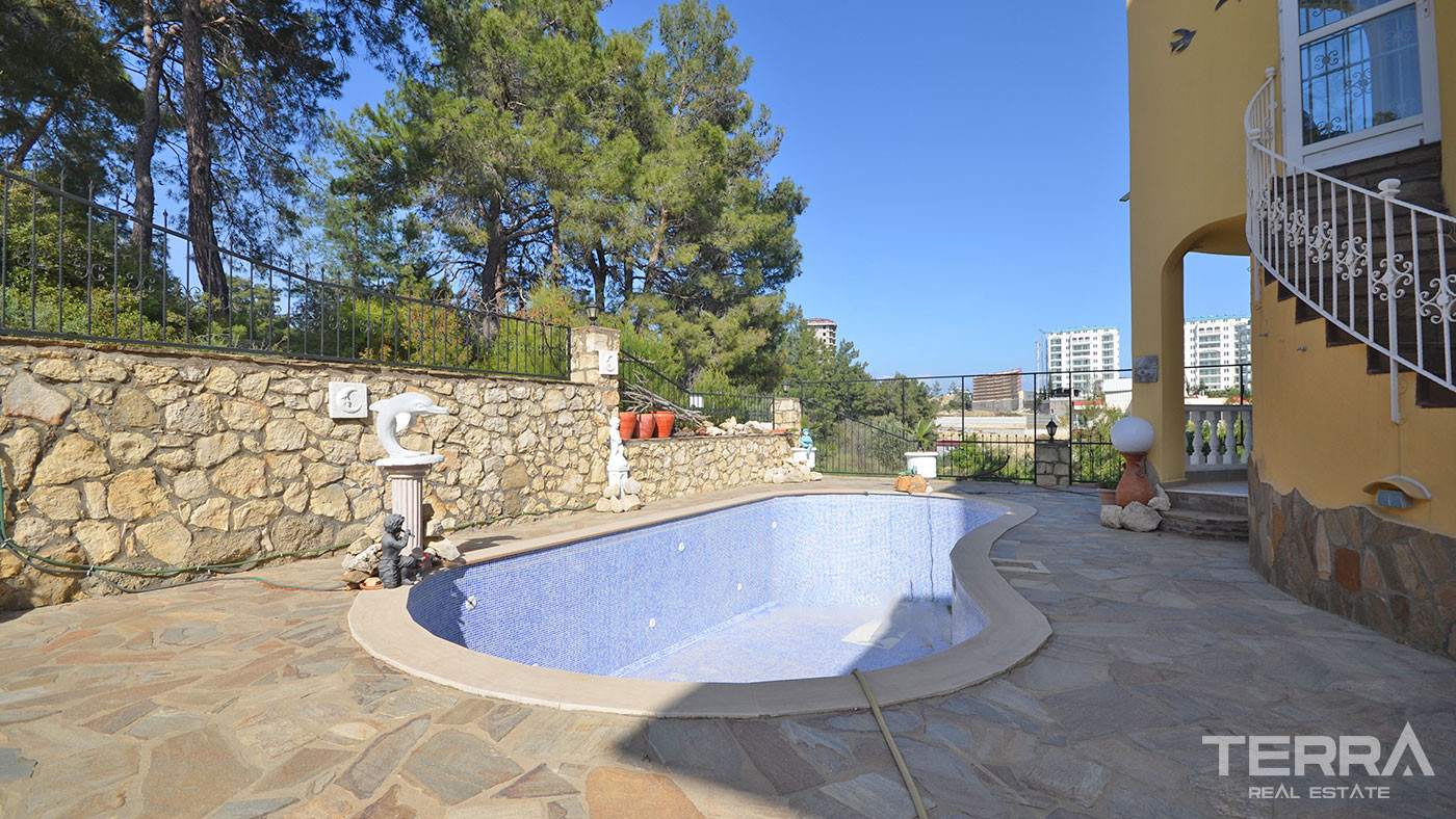 Familienfreundliche Wiederverkaufsvilla in Avsallar, Alanya mit privatem Pool - 65866