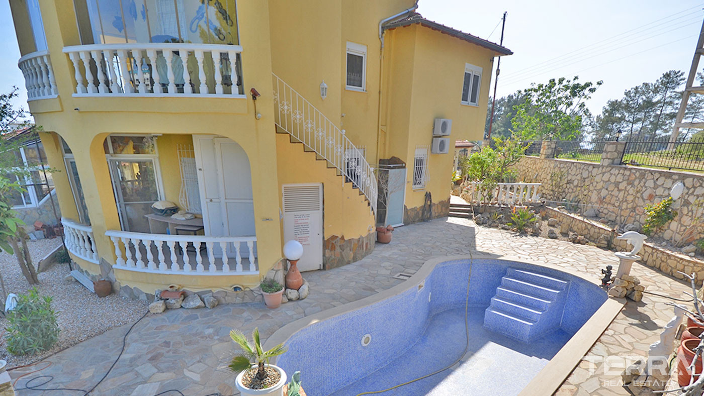 Familienfreundliche Wiederverkaufsvilla in Avsallar, Alanya mit privatem Pool - 65869
