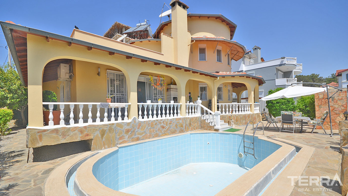Resale Villa in Avsallar, Alanya with Spacious Living Area