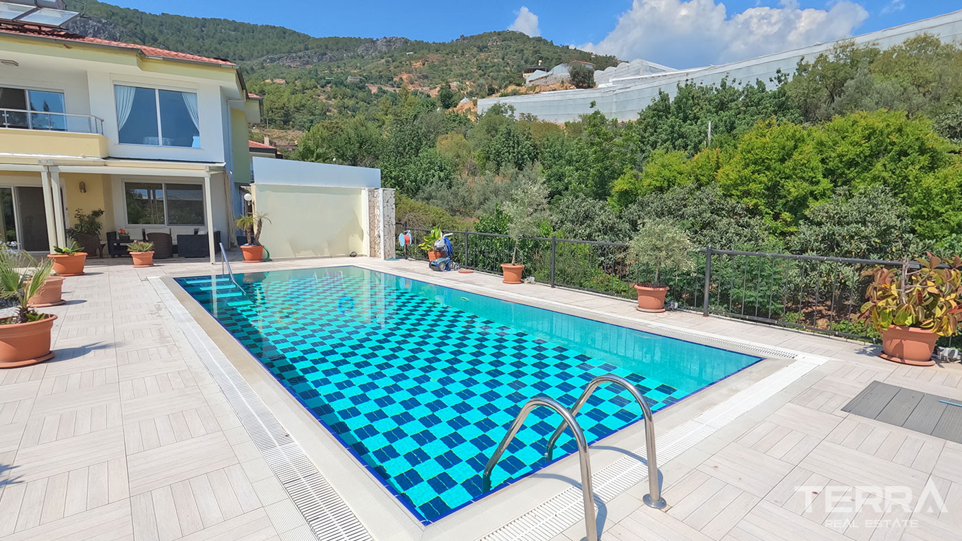 Fully Furnished Villa in Oba, Alanya with Smart Home System - 68502