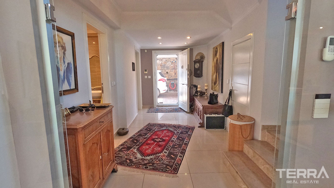 Fully Furnished Villa in Oba, Alanya with Smart Home System - 68512