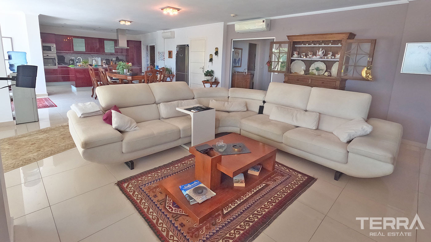 Fully Furnished Villa in Oba, Alanya with Smart Home System - 68515