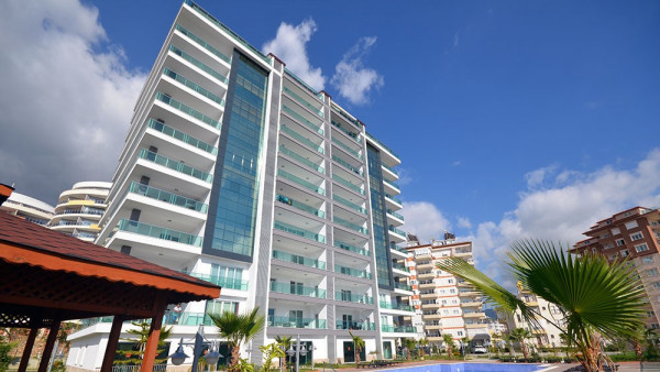 Sun Palace Tower — Mieszkania z widokiem na morze w centrum Alanyi
