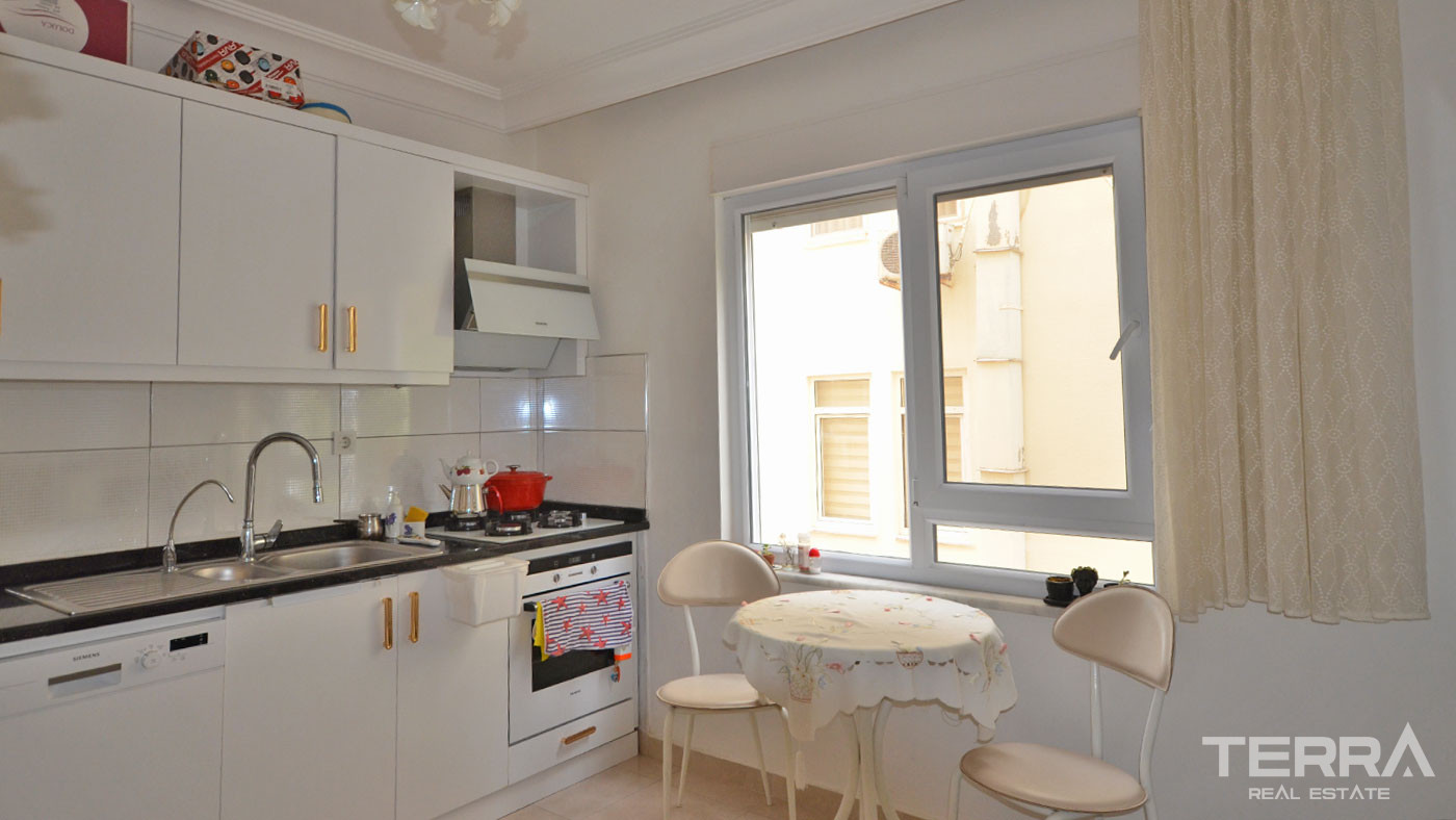 Fully Renovated and Furnished Flat Close to the Beach in Alanya, Oba - 69211