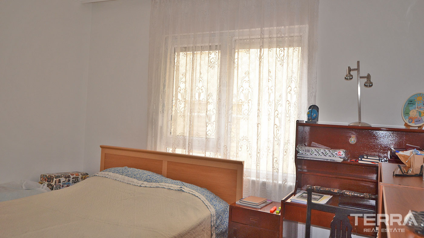Fully Renovated and Furnished Flat Close to the Beach in Alanya, Oba - 69213