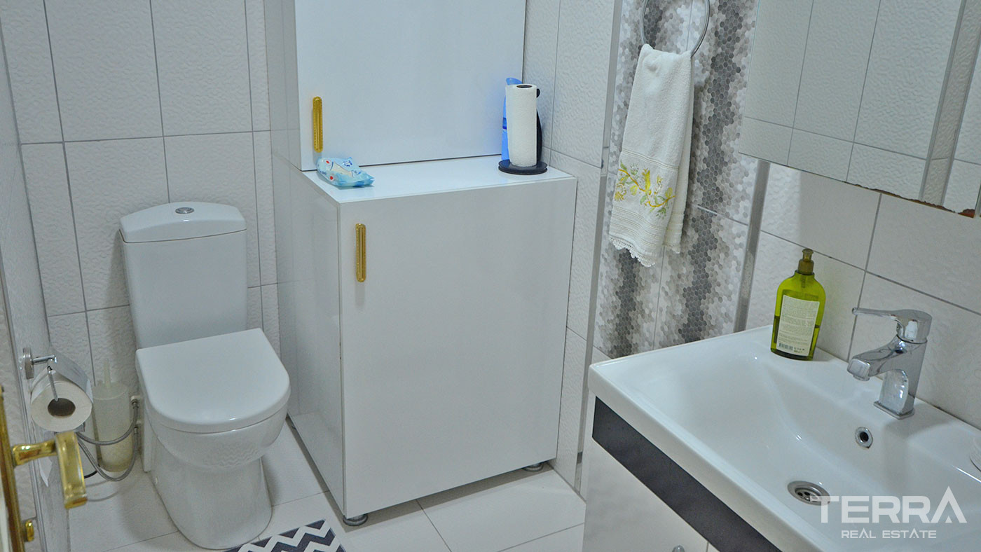Fully Renovated and Furnished Flat Close to the Beach in Alanya, Oba - 69219