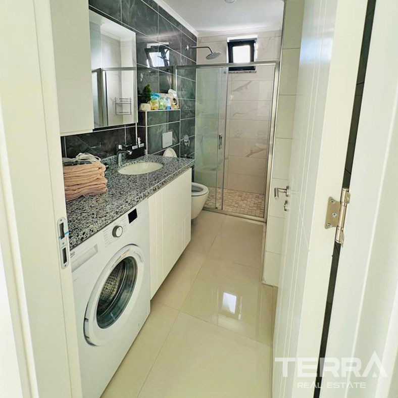 Cozy Resale Apartment 100 m Distance to the Beach  in Alanya Kargıcak - 69763