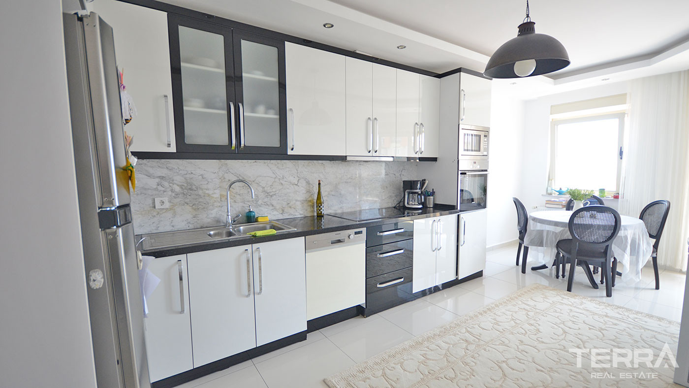 4+1 Resale Flat in Cikcilli, Alanya with Extensive Social Facilities - 69988