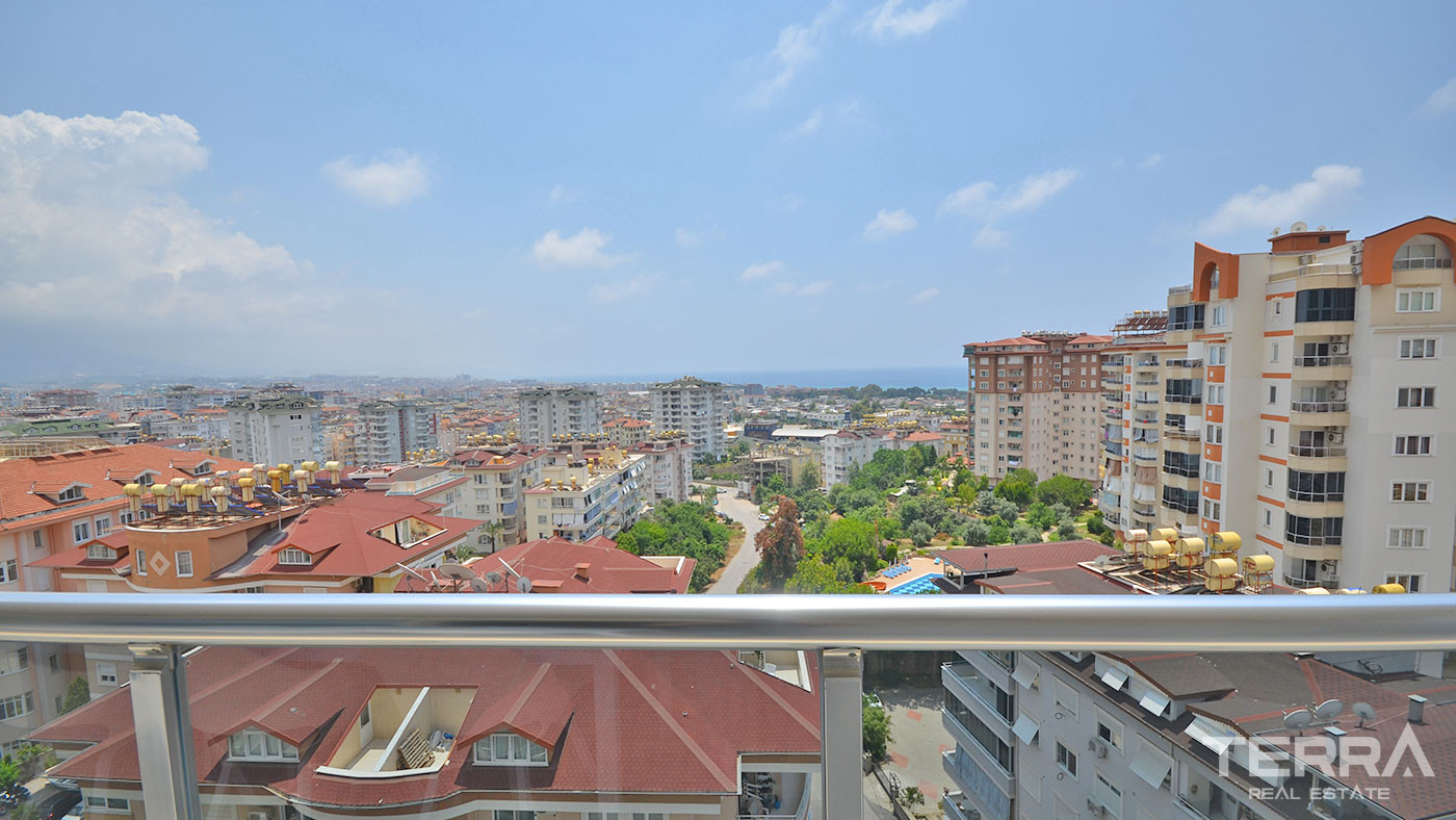 4+1 Resale Flat in Cikcilli, Alanya with Extensive Social Facilities