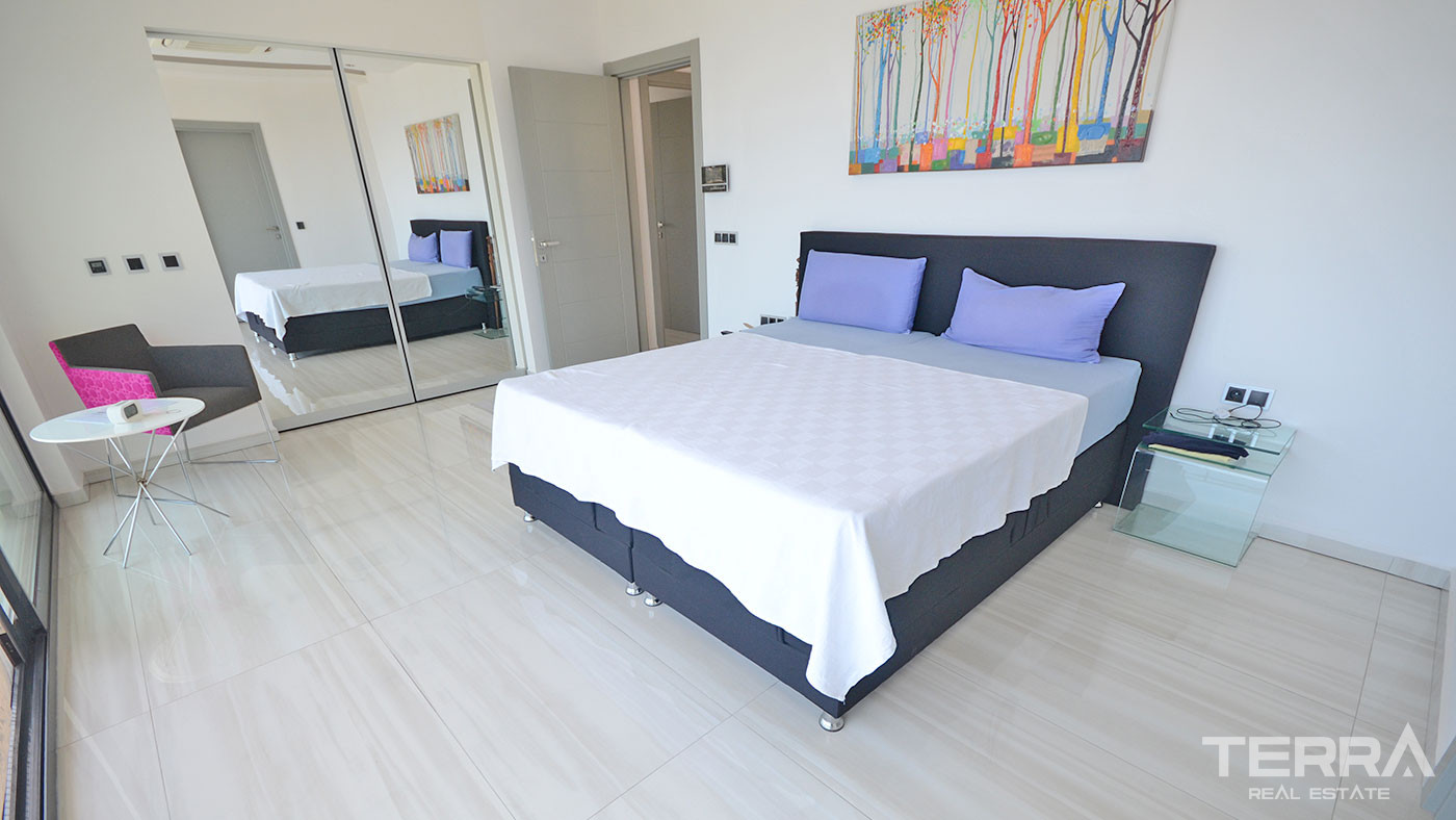 Luxury Furnished Resale Villa with 1600 m2 Land Plot in Tepe, Alanya - 70101