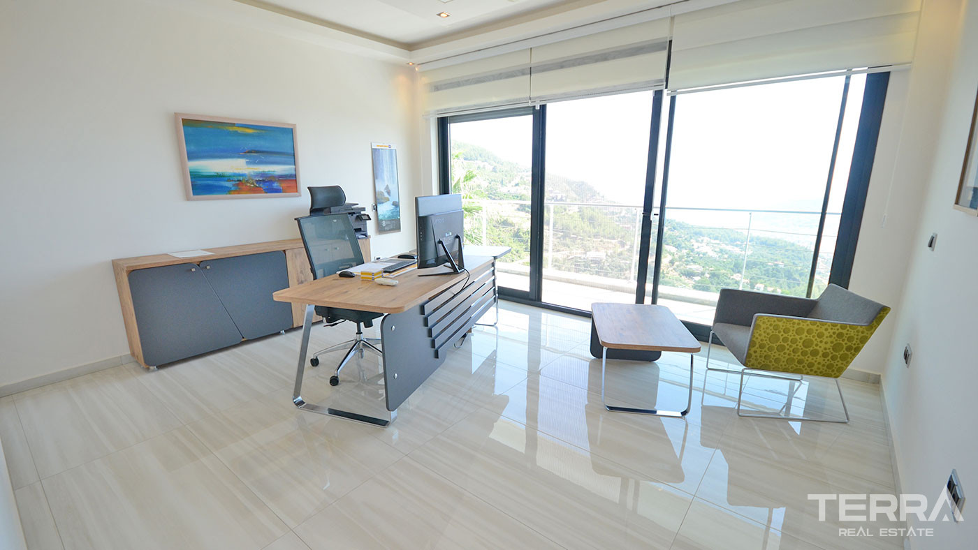 Luxury Furnished Resale Villa with 1600 m2 Land Plot in Tepe, Alanya - 70111