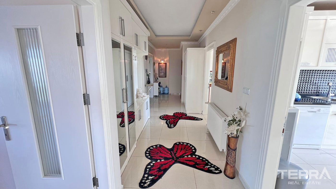 Furnished Resale Apartment in Alanya with an Incredible Green View - 70573