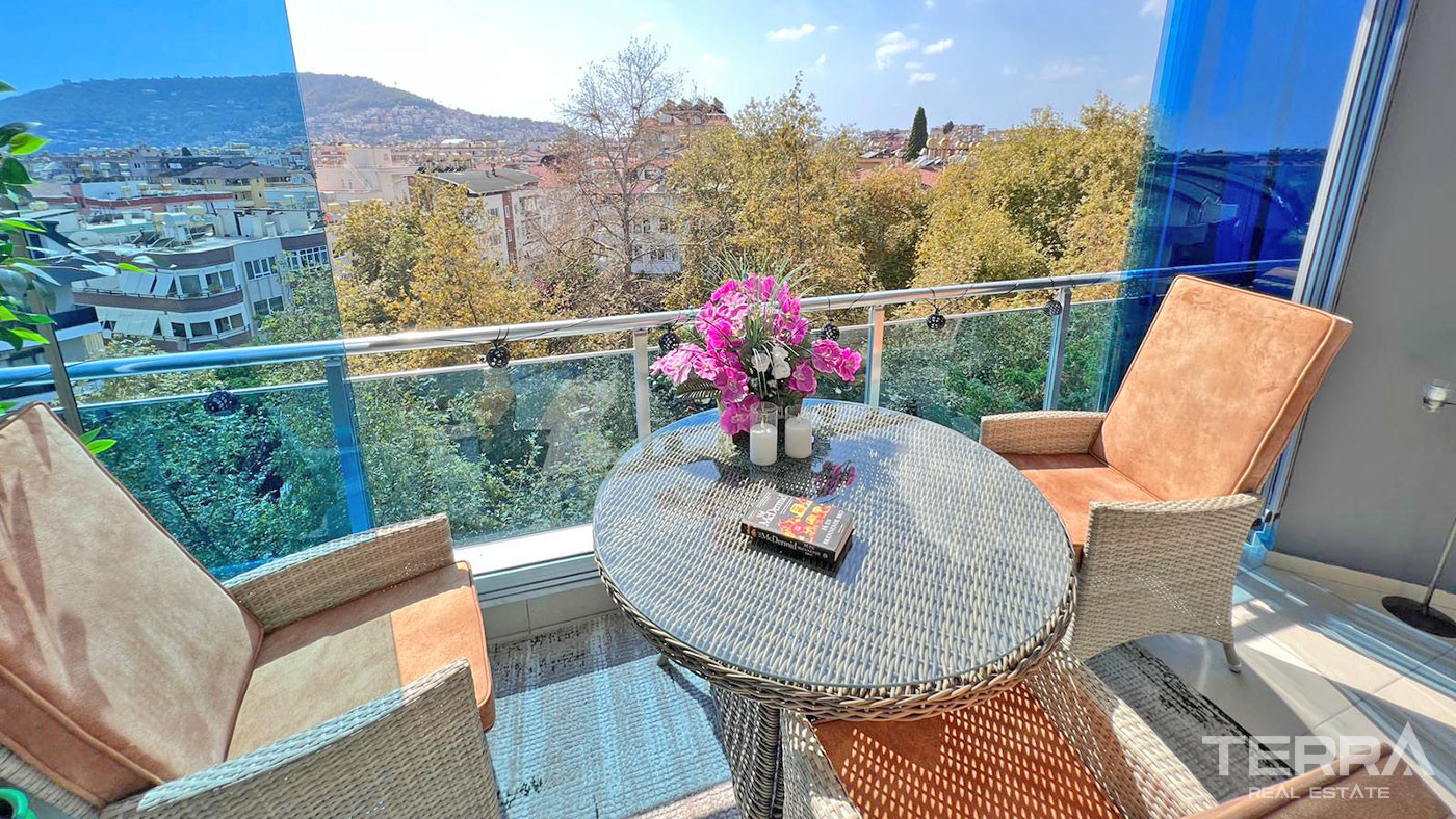 Furnished Resale Apartment in Alanya with an Incredible Green View - 70586