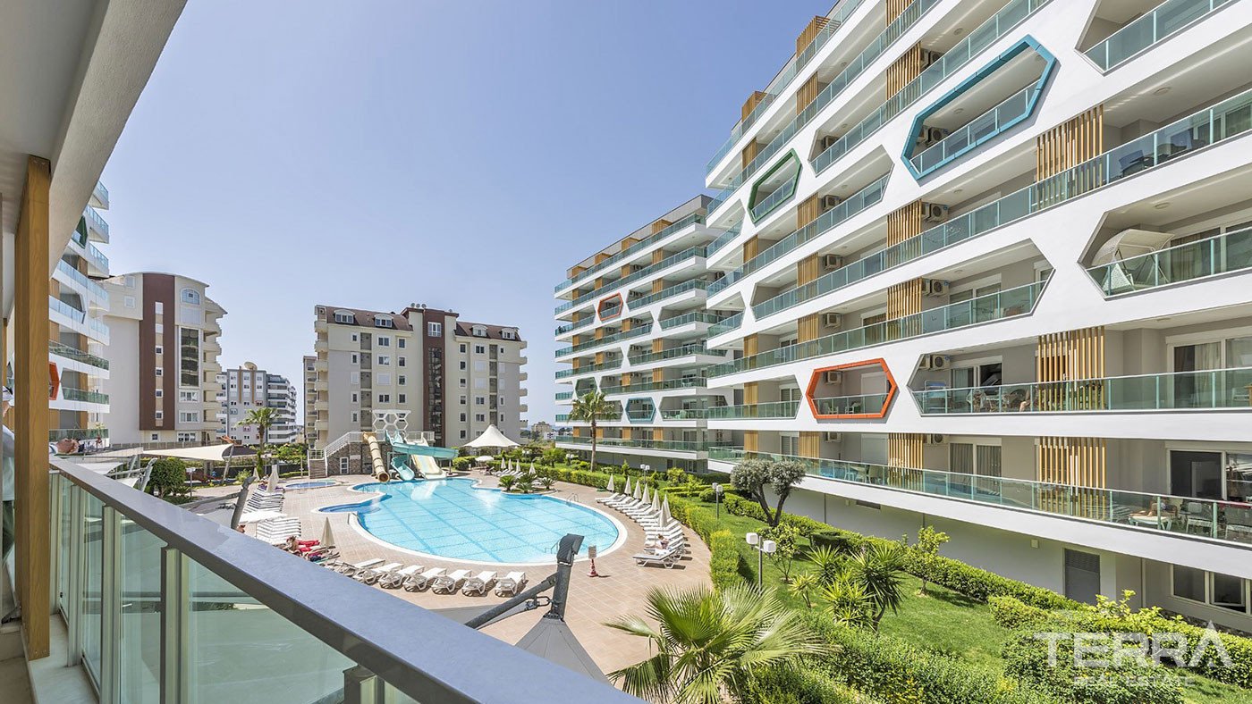Sun-Filled Resale Flat in Alanya with Sea View and Rental Potential