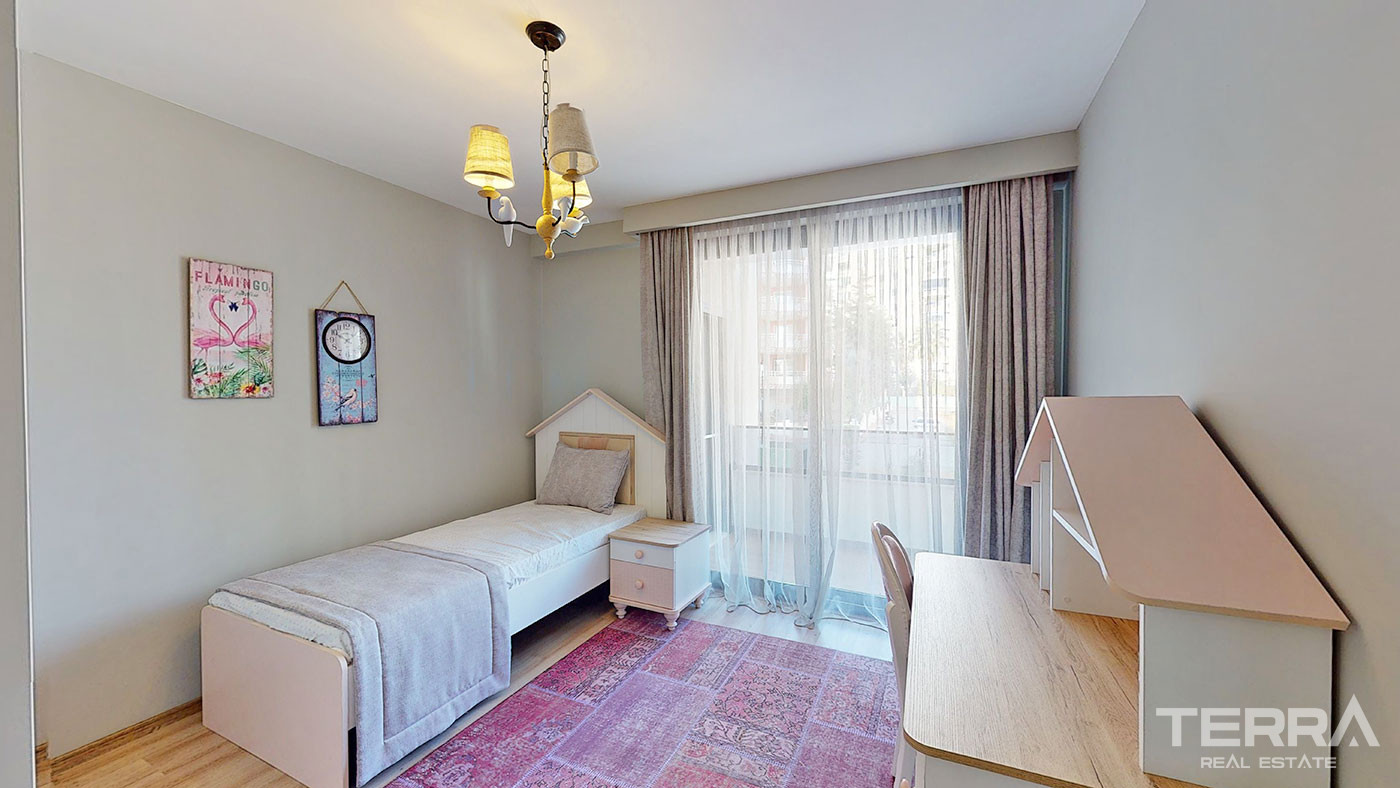 Luxury Apartments with Spacious Living Areas in Mersin, Yenişehir - 71234