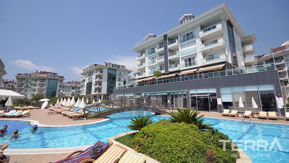 Re-sale 1+1 corner apartment at popular Olive City in Alanya