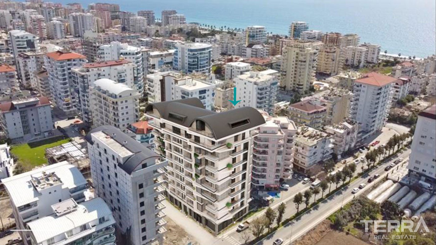 Apartments in a Luxury Complex Near the Beach in Mahmutlar, Alanya