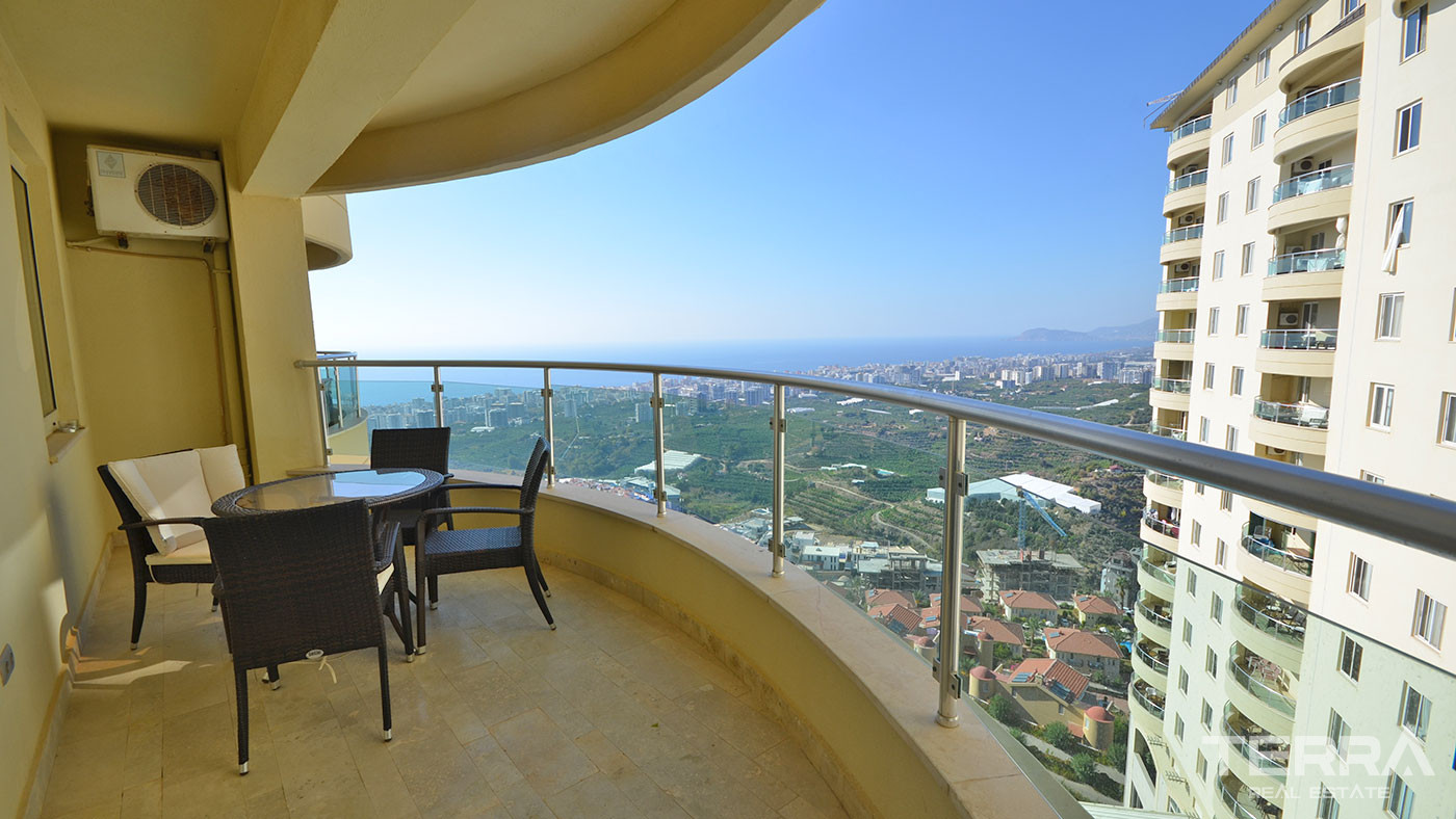 Luxury Sea View Alanya with Access to Gold City's Social Facilities