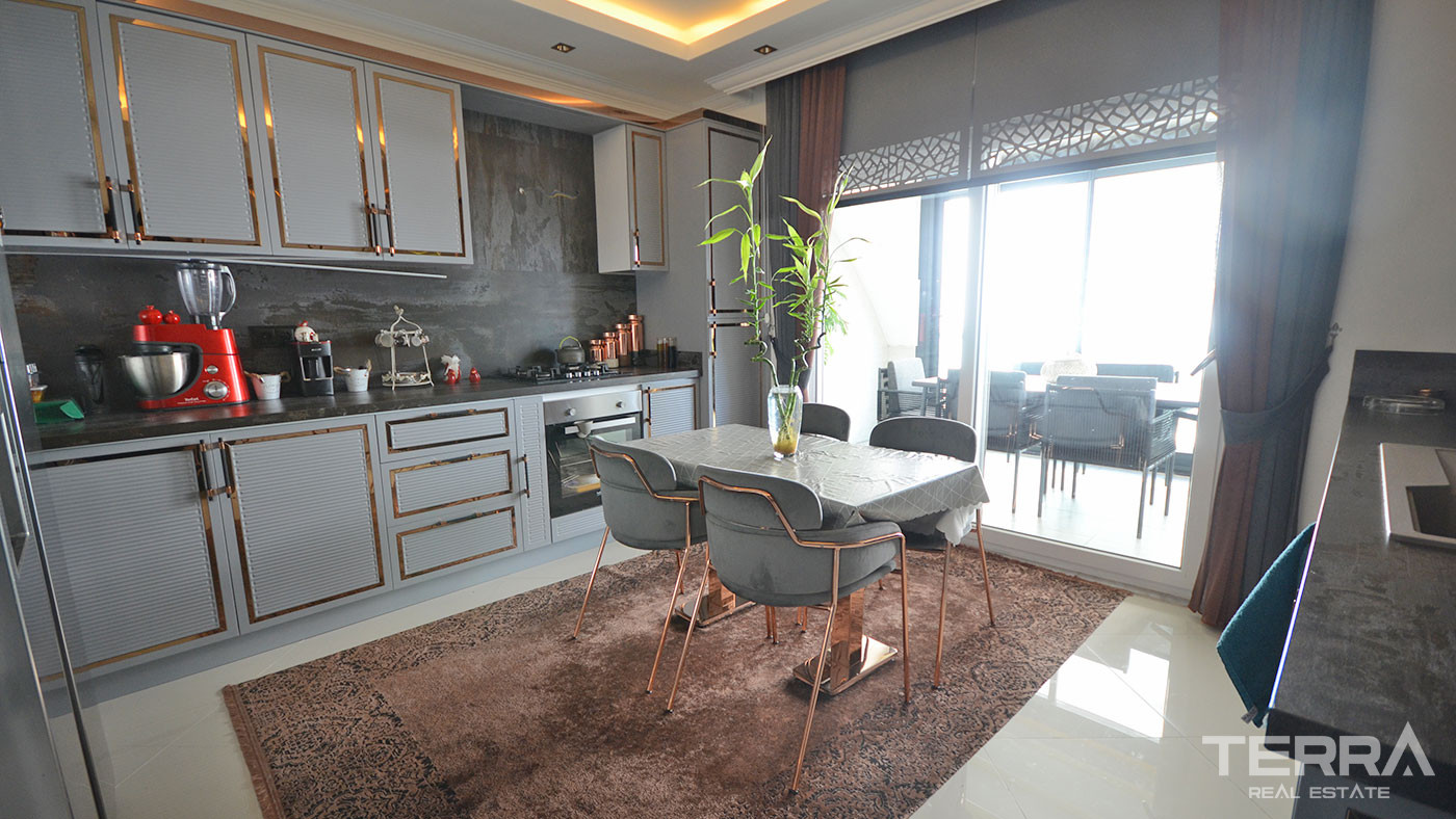 Central Alanya Apartment Close to the Beach with Luxury Furniture - 72713