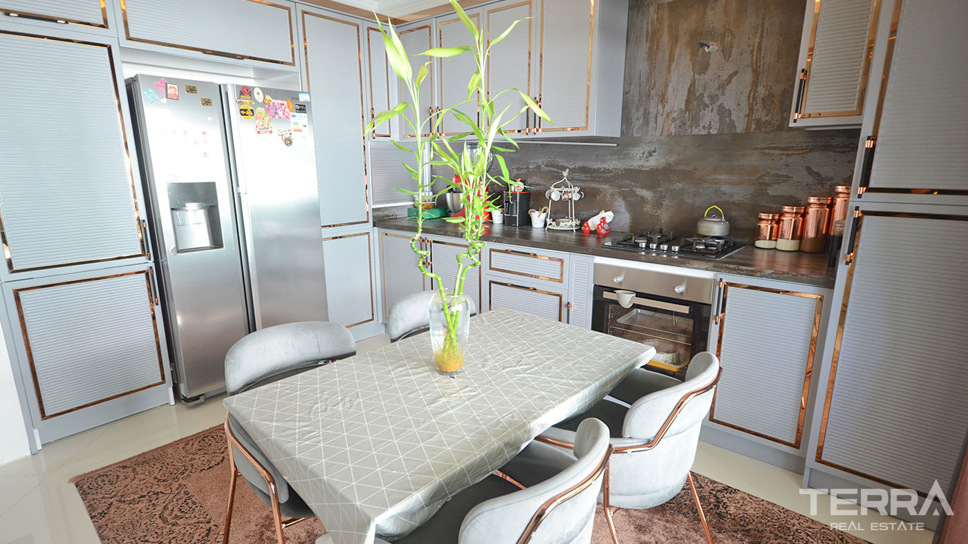 Central Alanya Apartment Close to the Beach with Luxury Furniture - 72714