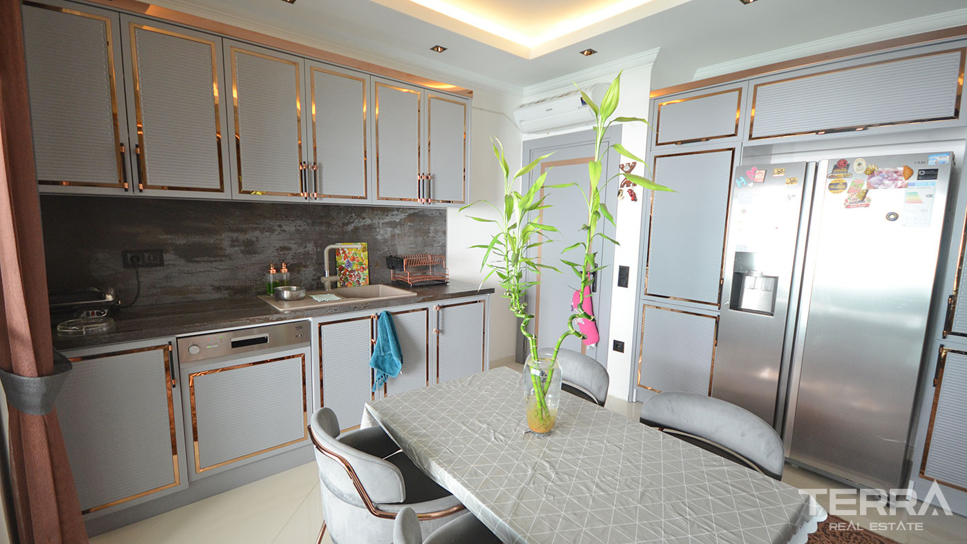 Central Alanya Apartment Close to the Beach with Luxury Furniture - 72715